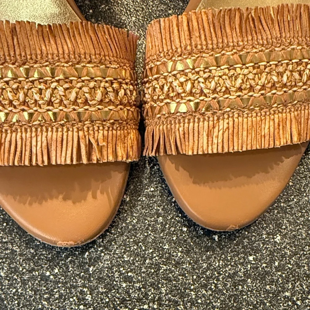 Naturalizer Women’s Tan Fringe Block Heeled Sandals - size 10 - Picture 3 of 8